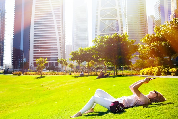 How does Miami's sunny weather contribute to an active lifestyle?